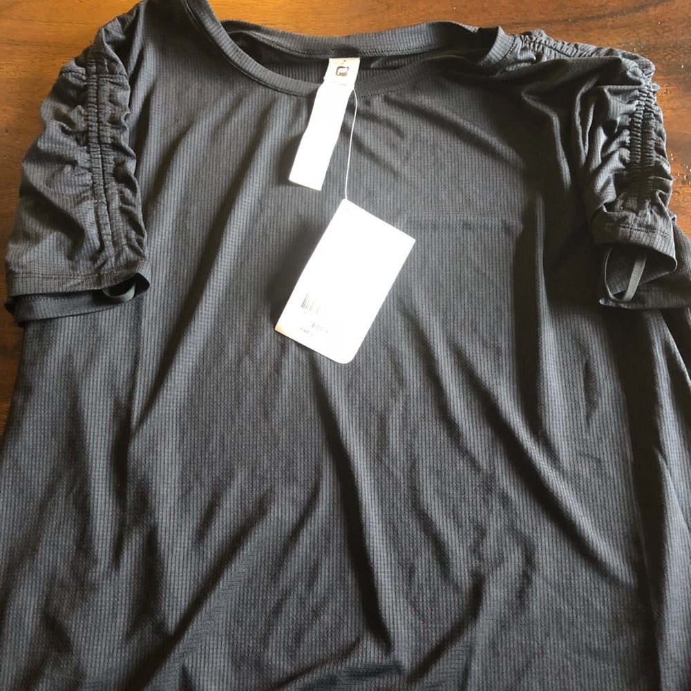 Fabletics Top with Capris